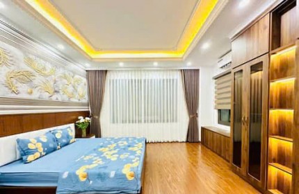 Bán nhà Hào Nam, phân khúc 9 tỷ, nhà dân xây cực hiếm, 66m2, 3 tầng, 3 ngủ, lô góc MT 4m