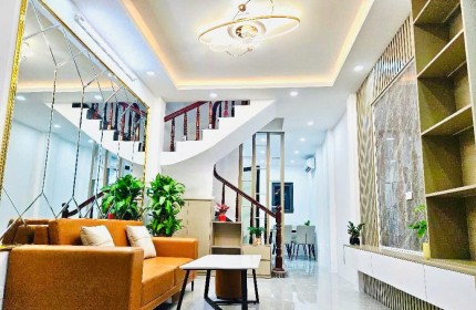 BÁN NHÀ LẠC LONG QUÂN 35M2 - GIÁ NHỈNH 6 TỶ - SỔ HOA HẬU  - 20M Ô TÔ TRÁNH - NGÕ THÔNG TRƯỚC NHÀ