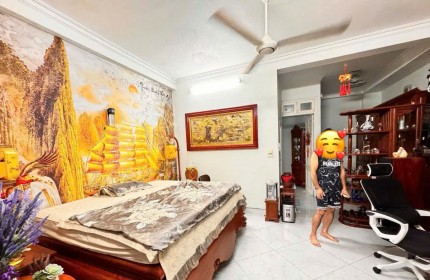 SIÊU PHẨM NGÕ LINH QUANG, ĐỐNG ĐA. 44M2 4 TẦNG, NHÀ SÁT MẶT HỒ LINH QUANG, SỔ ĐỎ NỞ HẬU, VÀI BƯỚC Ô TÔ TRÁNH. GIÁ 9,7 TỶ