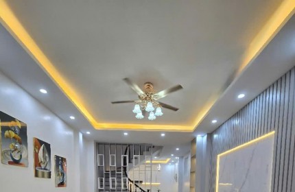 Bán nhà phố Nguyễn Văn Trỗi - Phương liệt , DT :50m2 , Giá Nhỉnh 7 tỷ , gần oto