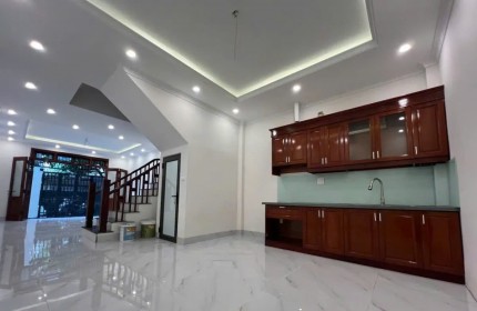 NAHF RIỀN, MỚI- ĐẸP Ở LUÔN,64M2, 4 TẦNG,MẶT TIỀN 4M, 6.55 TỶ - LONG BIÊN.