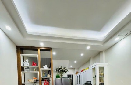 NGUYỄN KHÁNH TOÀN CẦU GIẤY 44M2 9.8 TỶ NỞ HẬU 2 THOÁNG, VÀI BƯỚC RA Ô TÔ TRÁNH.