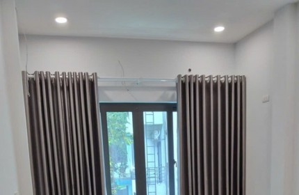 Bán nhà đẹp Bùi Xương Trạch, 31/33m2, 4 tầng, 3m mặt tiền, chỉ hơn 5 tỷ