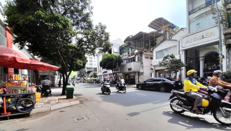 BÁN TÒA NHÀ -  NGAY QUẬN 1 - HẺM XE HƠI QUAY ĐẦU – 4 TẦNG - 76M² -  GIÁ 25.5 TỶ.