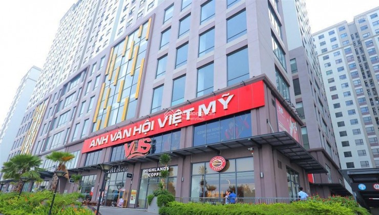 Cho thuê shophouse 151m2 , trệt , lầu , 3wc , 3pn . 15tr Ngay 2225 Phạm Thế Hiển , Q.8