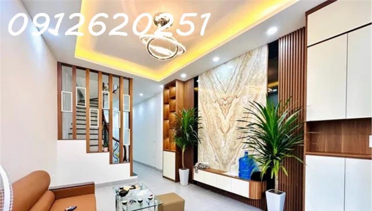 Siêu VIP  nhà mới ngõ Hòa Bình 7 quận Hai Bà Trưng 32m2 5 tầng giá nhỉnh 6 tỷ