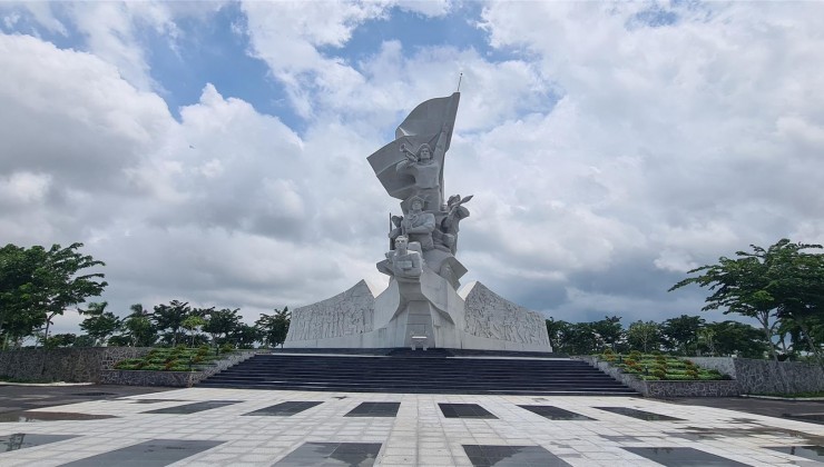 CẦN BÁN 186M2 THỔ CƯ  NGAY VÒNG XOAY CỐNG BÀ SÁU,TỈNH  LỘ 44B XÃ TAM PHƯỚC HUYỆN LONG ĐIỀN