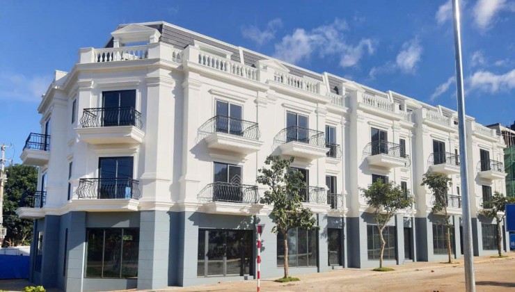 Bán nhanh Siêu phẩm shophouse mặt đường Quốc Lộ 6 thị trấn Mộc Châu, dòng tiền 365 ngày/năm giá cực tốt chỉ   2X/tr /m2