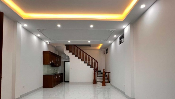 Cực phẩm nhà mới 5 tầng diện tích 40m2 mặt tiền 4m, gần phố Vạn Phúc với Đào Tấn nhỉnh 6 tỷ