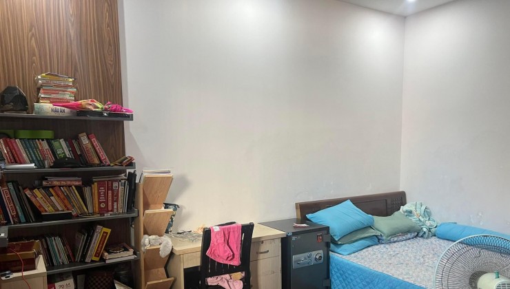 Bán Gấp Nhà mặt phố Số 3 Thủ Đức, 4 Tầng, DT 100m2  Khu Vực Bình Thọ, Giá Cực Tốt Chỉ 10 Tỷ