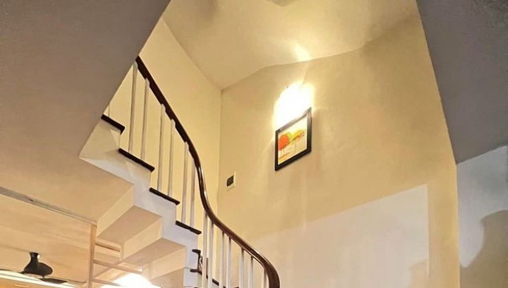 (MẶT NGÕ NÔNG, Ô TÔ, VỈA HÈ) Bán Nhà VÕ VĂN DŨNG, Đống Đa, 51m 5T mt 4,1m