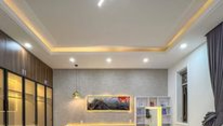 Bán nhà Bồ Đề,Long Biên 54m2*mt6m ở sướng gần ô tô 3 bước ra Hồ giá nhỉnh 9 tỷ