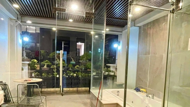 Mặt Phố Lò Đúc Mặt Tiền 6.1M 5 Tầng 30M2 18 Tỷ . Vỉa Hè Rộng Sát Hoàn Kiếm