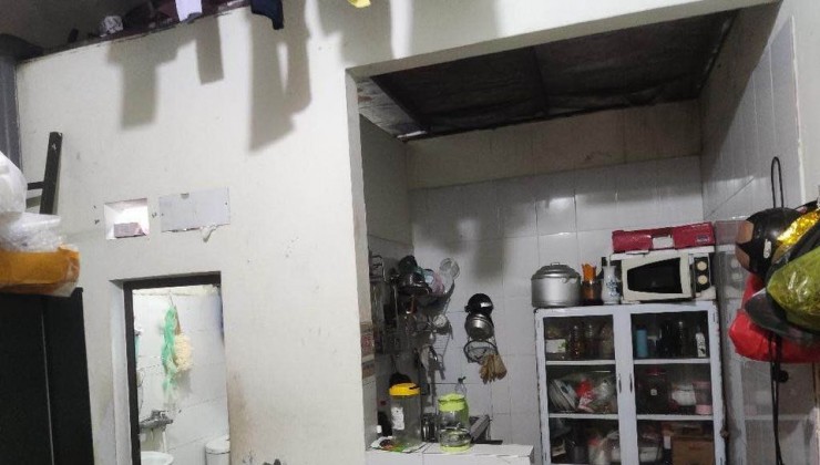 Nhà 2 tầng, đối diện Vinhomes, HXH , 85m2, không QH, gần MT