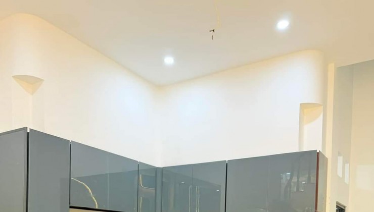 Bán lô đất ở 100% DT 26,70 x16.70m tổng 463 m2 đất ở hẻm trước nhà 11 m giá 20.5 tỷ