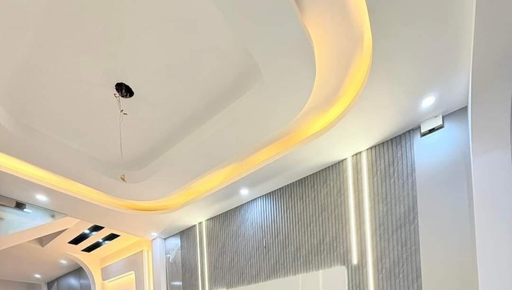 Bán lô đất ở 100% DT 26,70 x16.70m tổng 463 m2 đất ở hẻm trước nhà 11 m giá 20.5 tỷ