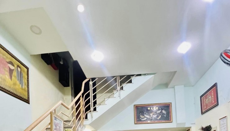 Bán Nhanh Nhà Lô Góc 4Tầng 4pn Gần Sân Bay Gò Vấp Giá chỉ 5.6 Tỷ