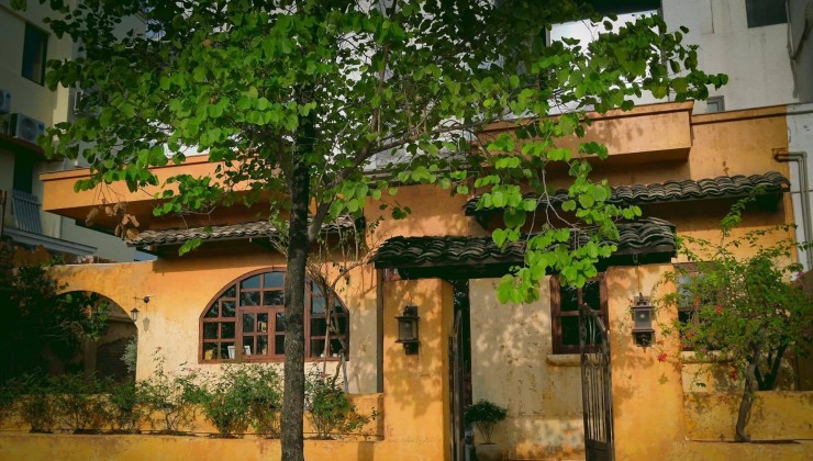 Biệt Thự Góc Siêu Hiếm 120m2 x 4 Tầng, Mặt Tiền 6m, View Thung Lũng Hoa Hồ Tây, Giá Chỉ 54 Tỷ!
