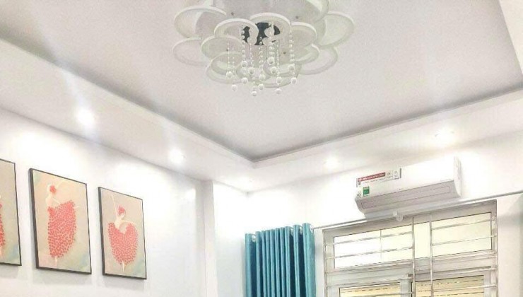 Cần bán nhà Âu Cơ Tây Hồ, 5 tầng x 31m2