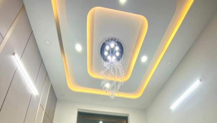 BÁN NHANH BIỆT THỰ 3 TẦNG MÁI THÁI 80M2, 6X16 CHỈ 5.5 TỶ TL. TIẾT KẾ SANG TRỌNG, MẶT TIỀN NHÁNH THỚI TAM THÔN, GẦN CHỢ HÓC MÔN.