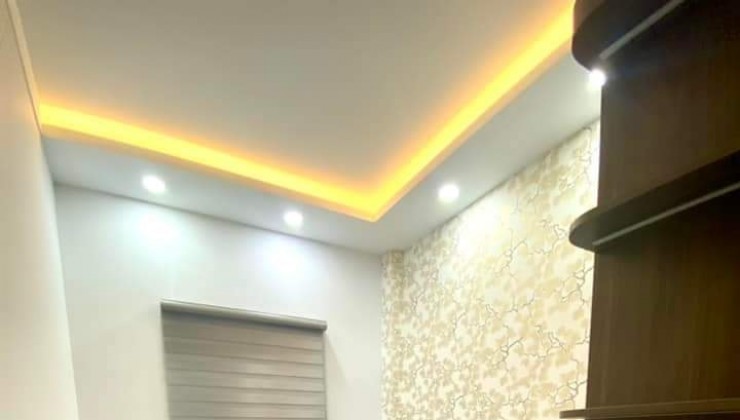 CẦN BÁN NHANH BIỆT THỰ 3 TẦNG MÁI THÁI 80M2, 6X16 CHỈ 5.5 TỶ TL. TIẾT KẾ SANG TRỌNG, MẶT TIỀN NHÁNH THỚI TAM THÔN, GẦN CHỢ HÓC MÔN.
