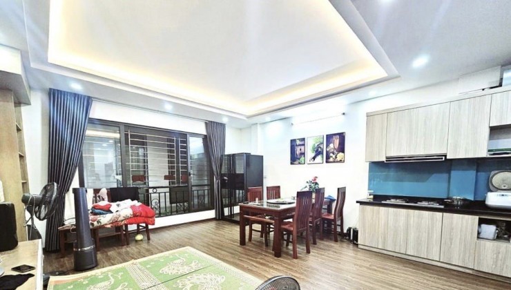 Bán nhà xây đẹp 5 tầng, dt40m2 ở ngay