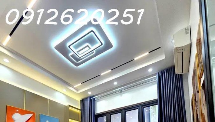 Bán phố Vọng, quận Hai Bà Trưng 37m2 5 tầng giá nhỉnh 6 tỷ