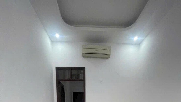 NHÀ ĐẸP ĐỊNH CÔNG THƯỢNG GẦN PHỐ NGÕ RỘNG THOÁNG Dt 30m2 5 tầng 3m Giá 6.4 tỷ