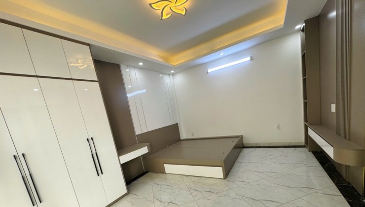 NHÀ NGUYỄN VĂN CỪ 52M2, 5 TẦNG, HAI MẶT THOÁNG, NHÀ MỚI Ở NGAY, 20M RA Ô TÔ TRÁNH