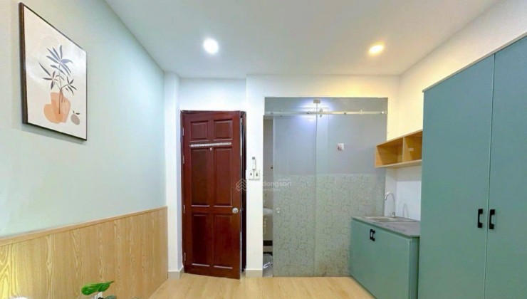 Hot! Bán nhà Trần Kế Xương DT: 20x18 (360m2) - 5T + ST + sân ô tô - giá 30 tỷ - HĐT 134 triệu/tháng