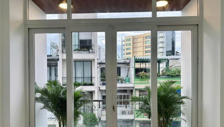 Một Đòi Chủ Cần Bán  nhà mặt tiền Hồ Chí Minh, DT 100M2, Giá Chỉ 10 Tỷ