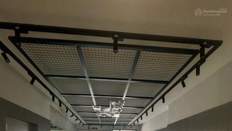 Cho thuê nhà nguyên căn kinh doanh 10x28m - trệt 2 lầu Hai Bà Trưng Quận 1 - vị trí đẹp nhất