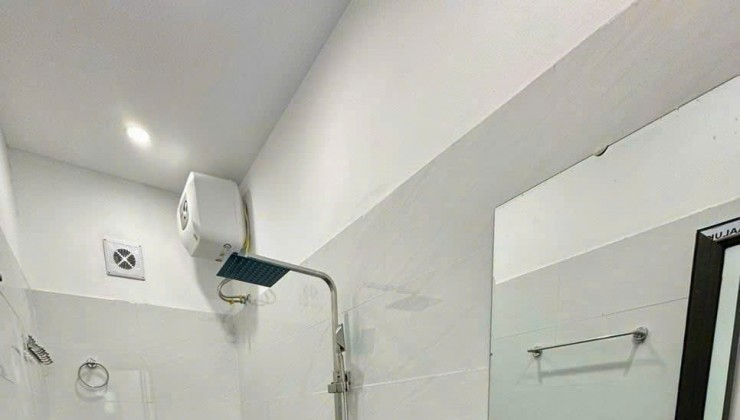 Siêu phẩm Nhân Trạch 37m2 , 5 tầng ( có gara để xe , tầng 2,3,4 mỗi tầng 2  phòng ngủ 1 wc )