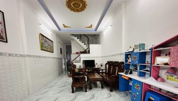 VỀ BẮC CẦN BÁN NHÀ ĐẸP NGAY HOÀNG HỮU NAM, GẦN NGÃ 3 MỸ THÀNH - NHÀ 2 TẦNG MỚI ĐẸP 65M2 4X16 NỞ HẬU - GIÁ CHỈ HƠN 4 TỶ LH 0911242789