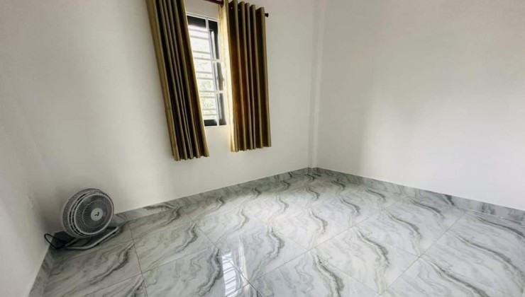 VỀ BẮC CẦN BÁN NHÀ ĐẸP NGAY HOÀNG HỮU NAM, GẦN NGÃ 3 MỸ THÀNH - NHÀ 2 TẦNG MỚI ĐẸP 65M2 4X16 NỞ HẬU - GIÁ CHỈ HƠN 4 TỶ LH 0911242789
