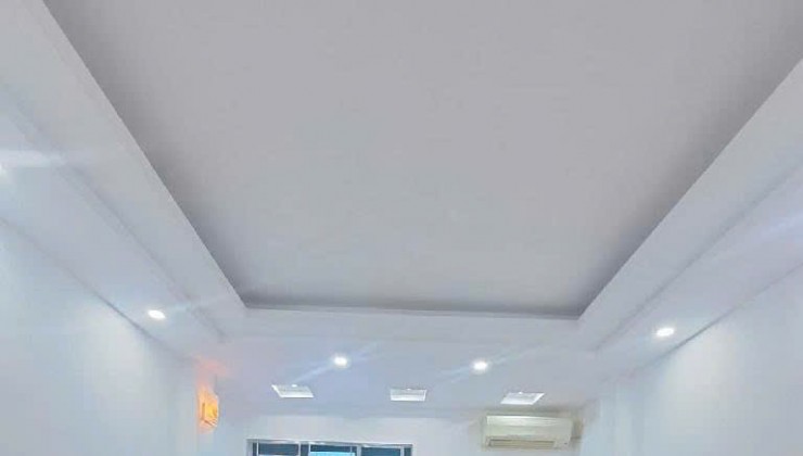 Kim Giang nhà đẹp, ba bước ra phố, ngõ to, 44m2 5 tầng 5 tỷ