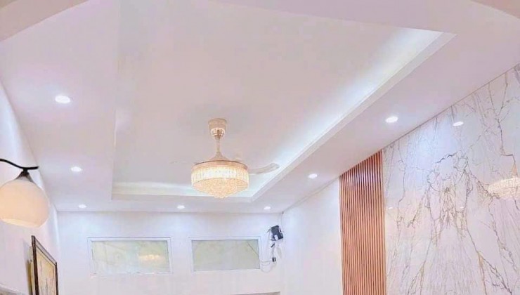 Kim Mã - 30m2 - 4T - 7m mt - nhà mới ở luôn - phân lô ngõ thông - 4.2 Tỷ