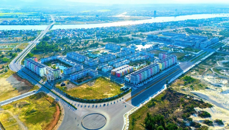 Khách sạn La Celia City view biển Quảng Bình, mặt tiền Võ Nguyên Giáp