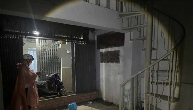 PHƯỞNG 1 QUẬN 5 - KHU HIẾM NHÀ BÁN -  NHÀ TO - VỊ TRÍ ĐẸP - GIÁ 6.9 TỶ ( THƯƠNG LƯỢNG) MUA NGAY KẺO LỠ