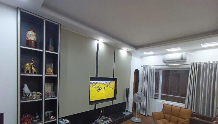 Vị trí đắc địa, lõi Ba Đình 30m2 x 5 tầng - full nội thất - 3 bước ô tô tránh.