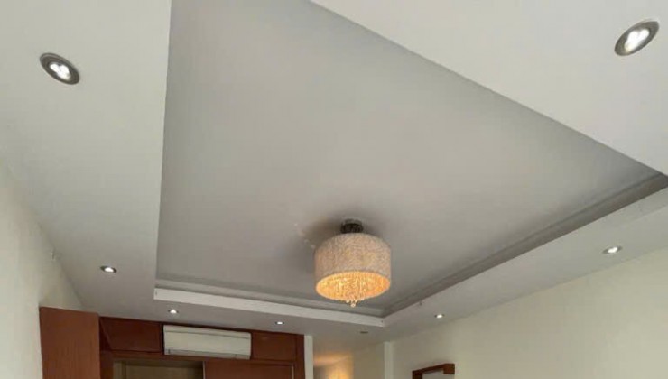 Nhà Vip Tây Hồ - Đặng Thai Mai 30m2 x 6 tầng - 10m ra oto - nhà dân xây kiên cố chắc chắn.