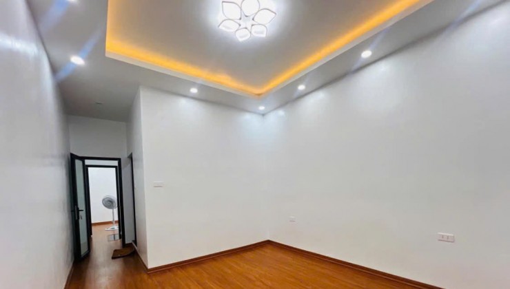 Bán nhà phố trương Định, Hai Bà Trưng. 42 M2 FULL nội thất giá 5.25 tỷ.