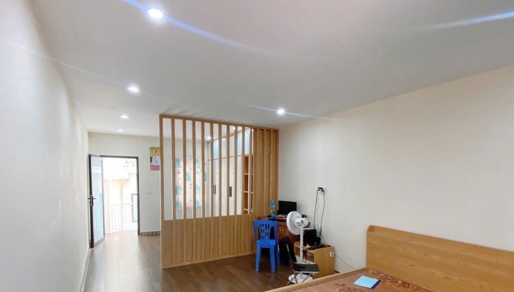 PHÂN LÔ - Ô TÔ VÀO NHÀ - GẦN PHỐ - KINH DOANH - VĂN PHÒNG - NHÀ ĐẸP - TRUNG TÂM HUYỆN THANH TRÌ.
85 m2, 4 tầng, mt, 4.1m, 11.6 ty