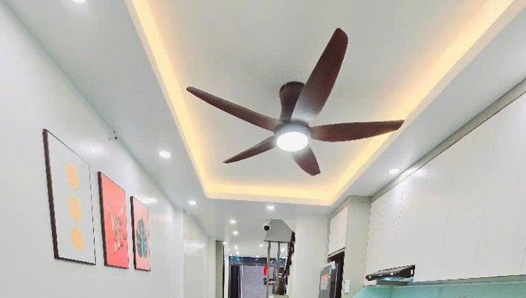 Khu vực Tây Hồ nhà đẹp 40m2 x 4 tầng, nhà 2 thoáng, tặng full nội thất - Ngõ ô tô thông