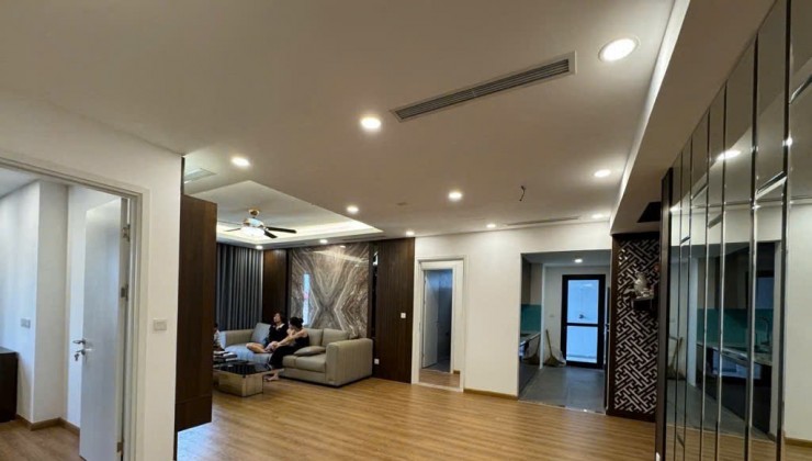 (Siêu Phẩm) Căn hộ 90m2 2PN có slot ô tô - Ban công hướng Đông - Tặng NT 800 triệu - Tin Thật 100%.