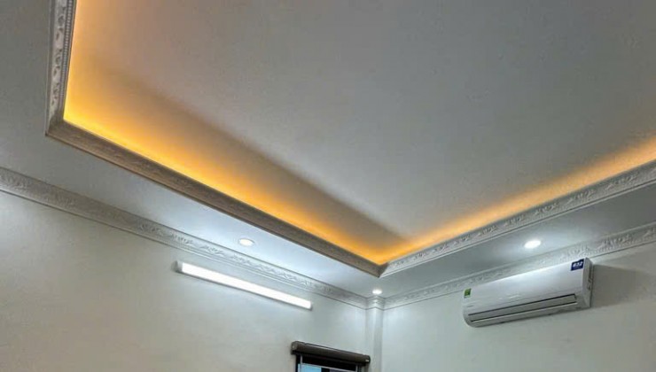 SIÊU PHẨM Ô TÔ ĐỖ CỬA XUÂN PHƯƠNG DT 40M2 X 5 TẦNG X GIÁ 7.9 TỶ