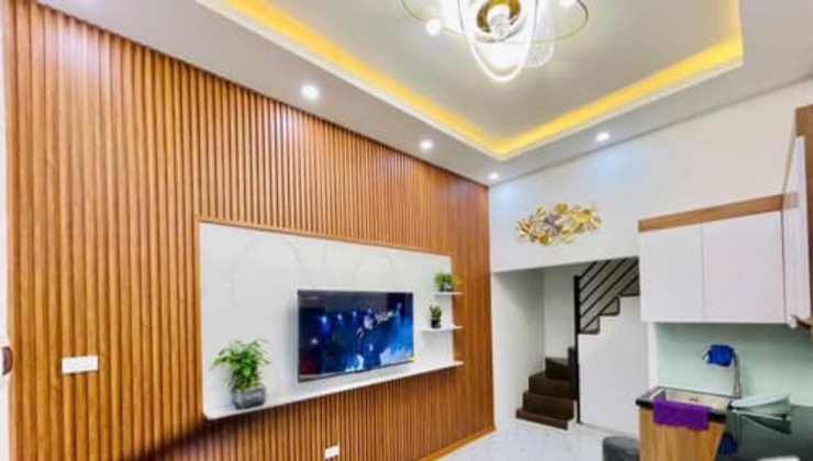 Cực hiếm nhà Kim mã, vào ở luôn, nhà mới, dtsd gần 100m2 giá nhỉnh 4 tỷ