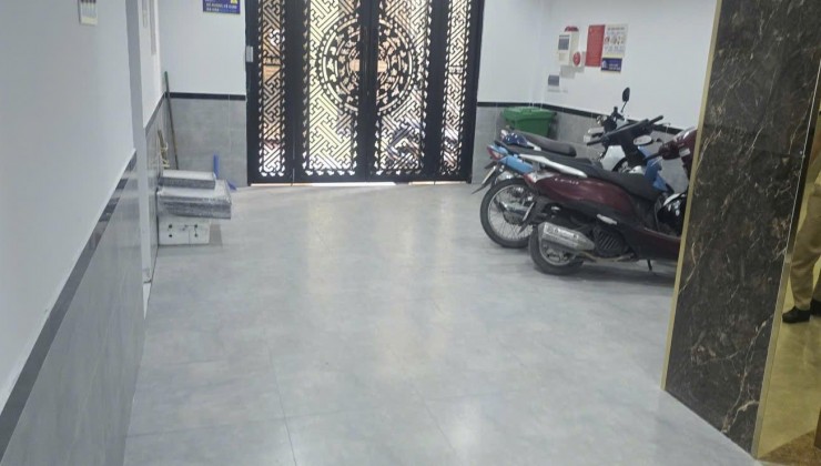 Nhà đẹp Cầu Diễn, lô góc, ô tô tránh, gara, kinh doanh khủng. Xung quanh tiện ích đẳng cấp. 60m2 giá nhỉnh 13 tỷ.