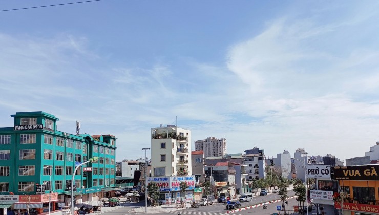 Bán nhà giá rẻ, 4 tầng mới vị trí siêu đẹp, DT 46m2, ô tô, Ngọc Thuỵ, Long Biên. LH:0974573073.