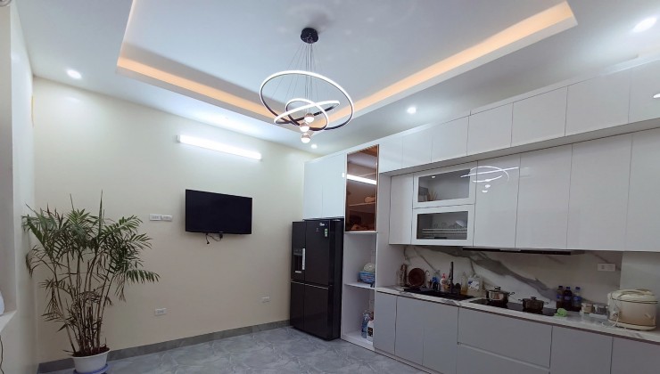 Bán nhà giá rẻ, 4 tầng mới vị trí siêu đẹp, DT 46m2, ô tô, Ngọc Thuỵ, Long Biên. LH:0974573073.